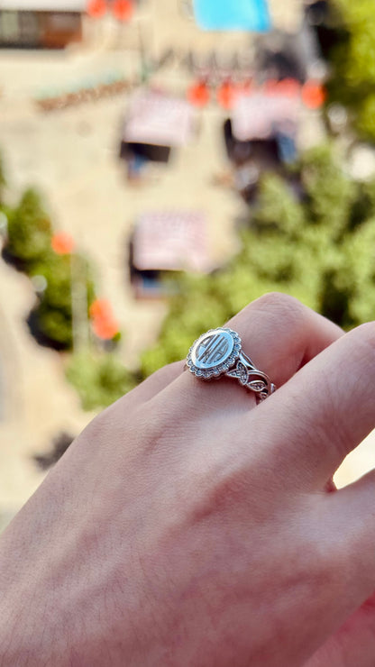 Mesmerizing Engravable Lisa Sterling Silver Oval Vintage CZ Ring