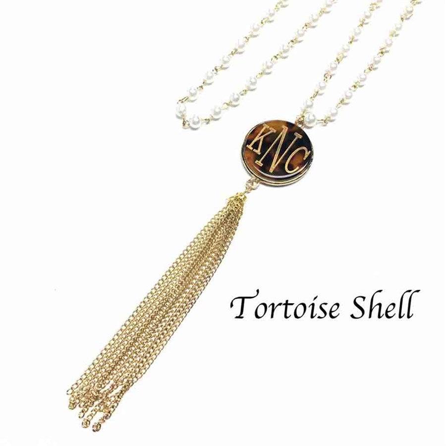 Engravable Fashion Shell Pendant With Pearl Chain Necklace