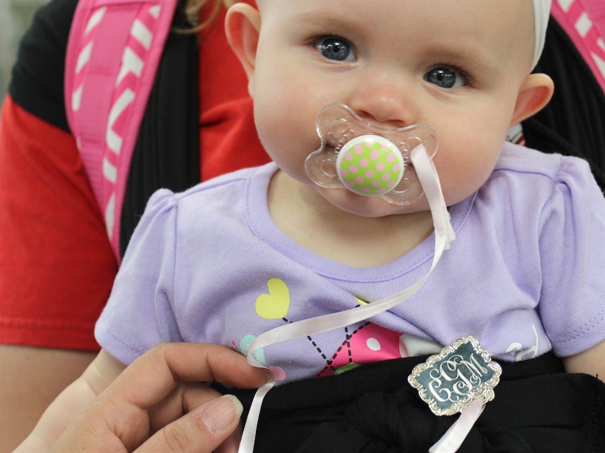 Engraved Baby Pacifier Holders - Allyanna GiftsGIFTS